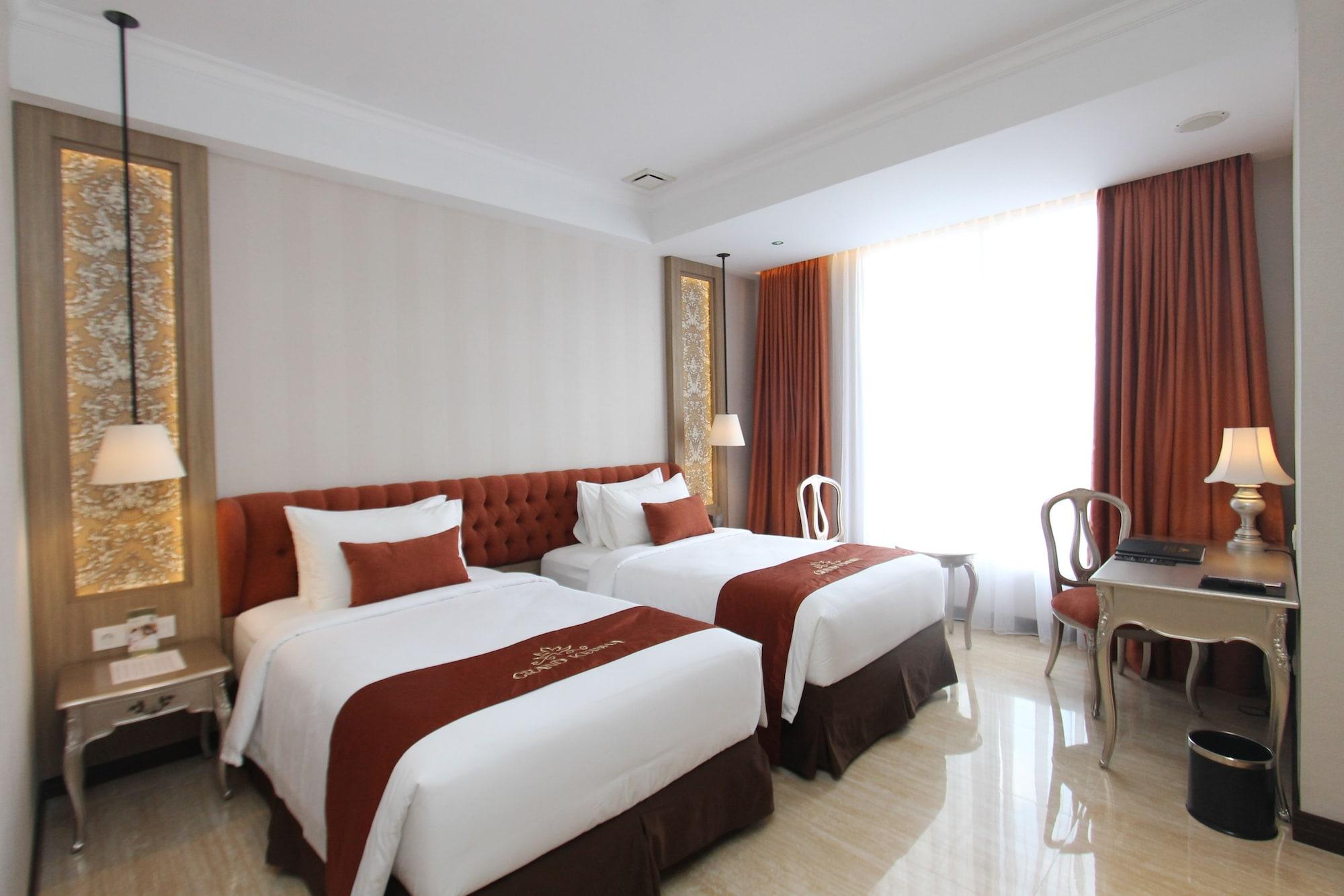 Grand Keisha Yogyakarta Hotel Kejayan Exterior photo