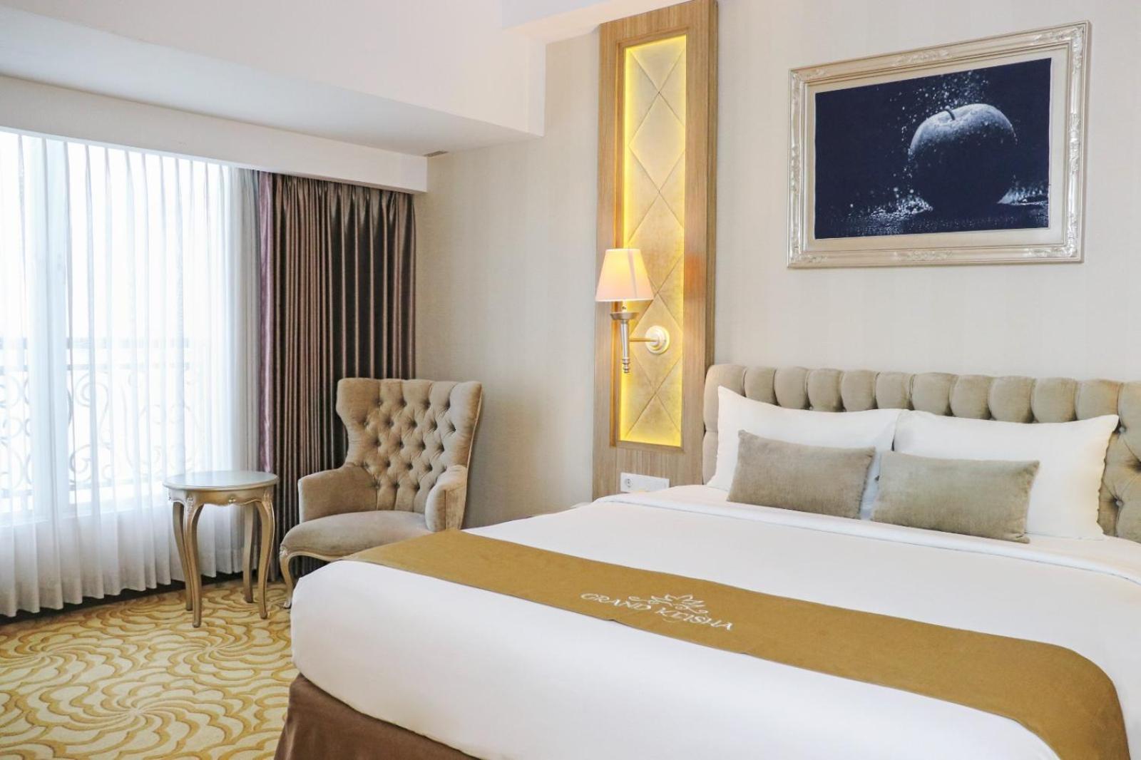 Grand Keisha Yogyakarta Hotel Kejayan Exterior photo