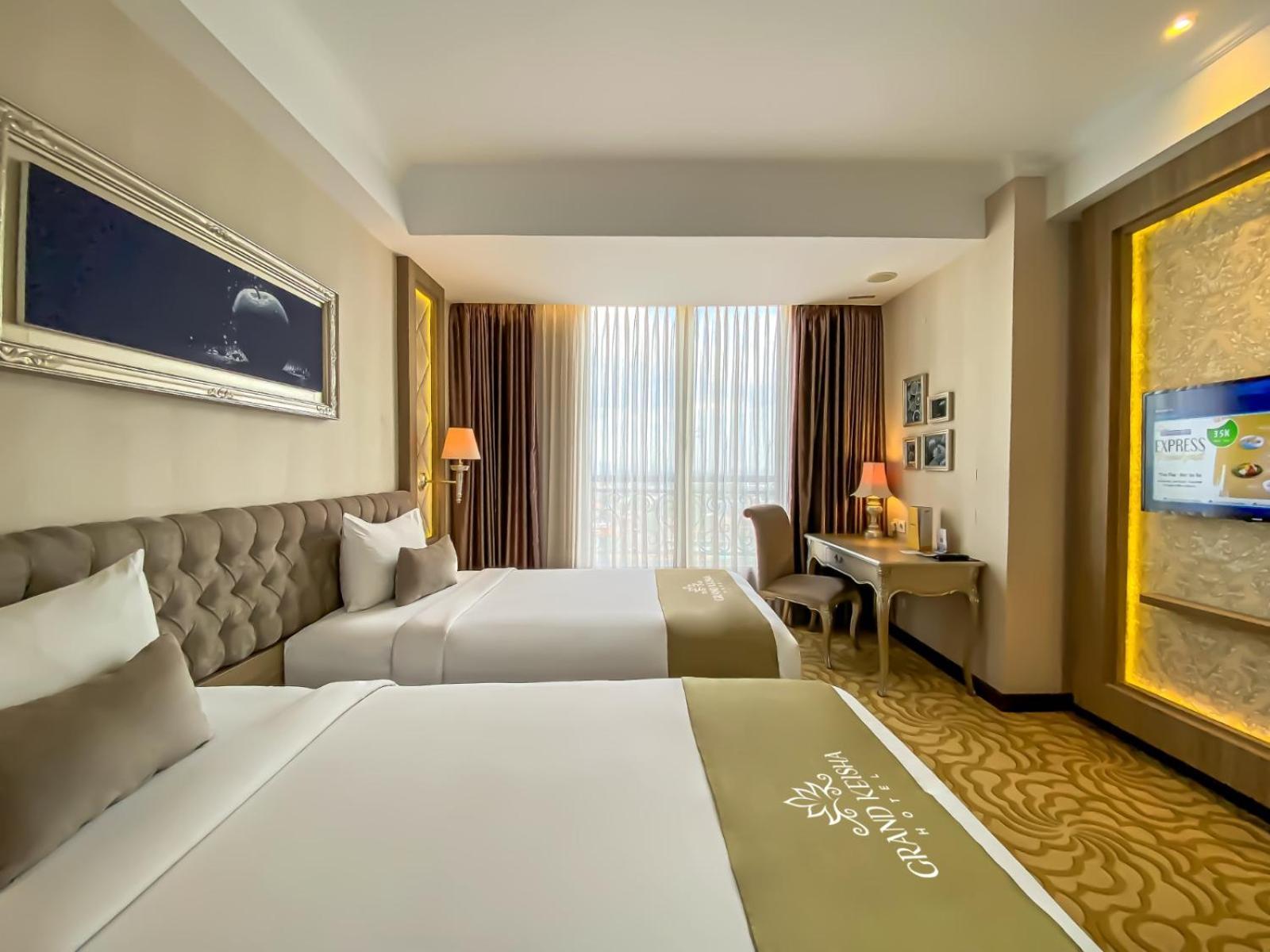 Grand Keisha Yogyakarta Hotel Kejayan Exterior photo