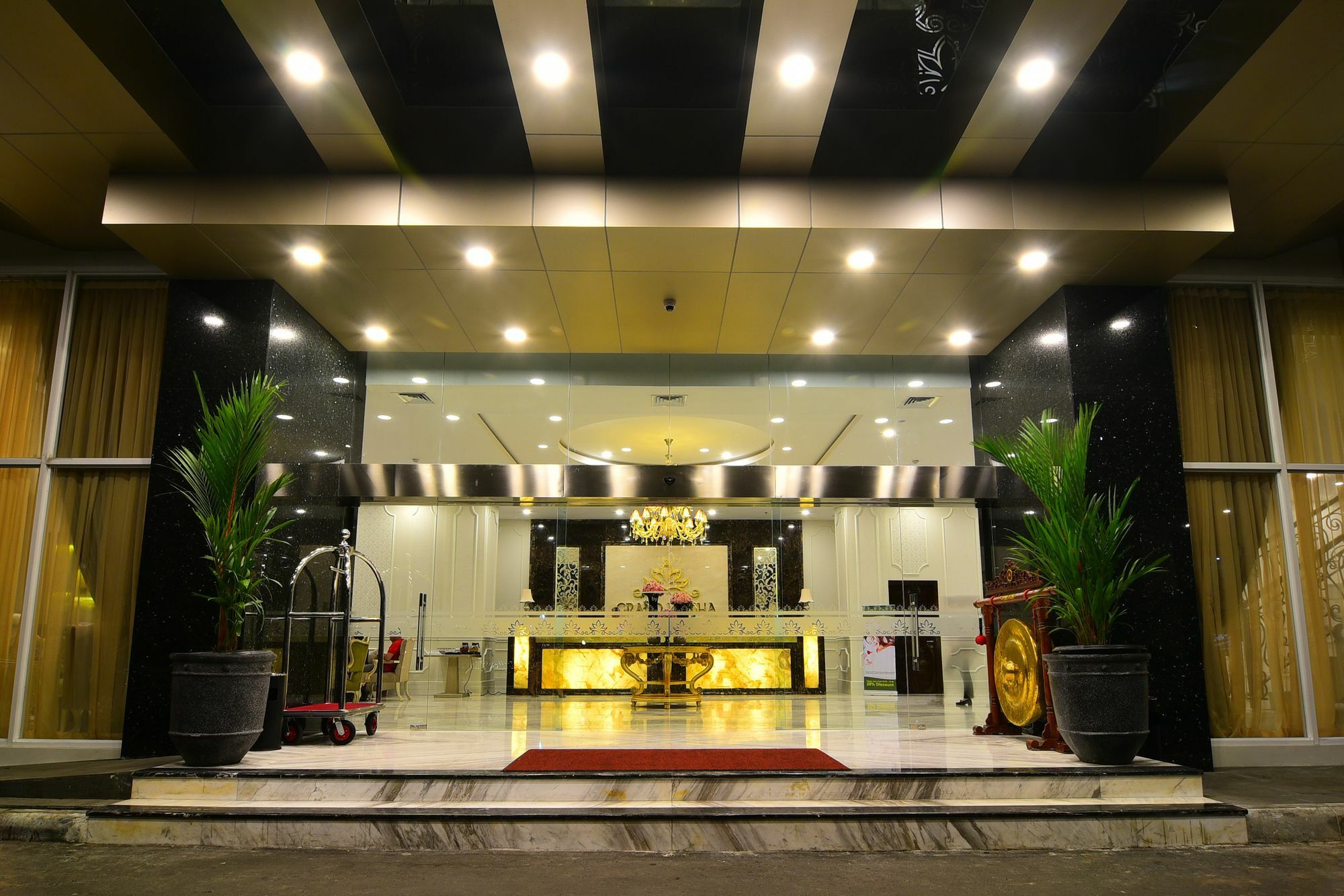 Grand Keisha Yogyakarta Hotel Kejayan Exterior photo