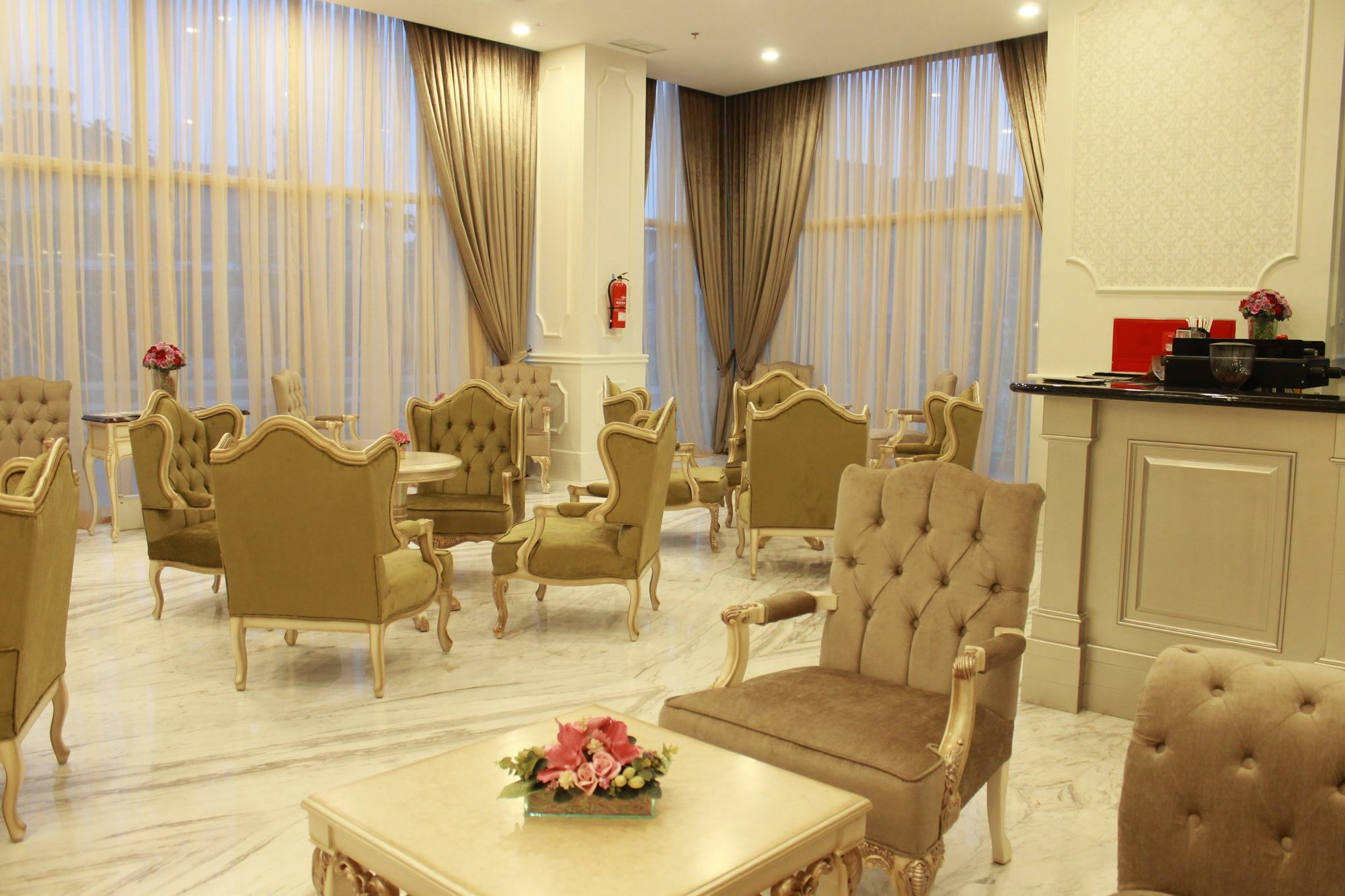 Grand Keisha Yogyakarta Hotel Kejayan Exterior photo